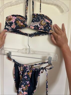 Xhilaration Floral-Print Gray with pink. top xs bottoms sm
